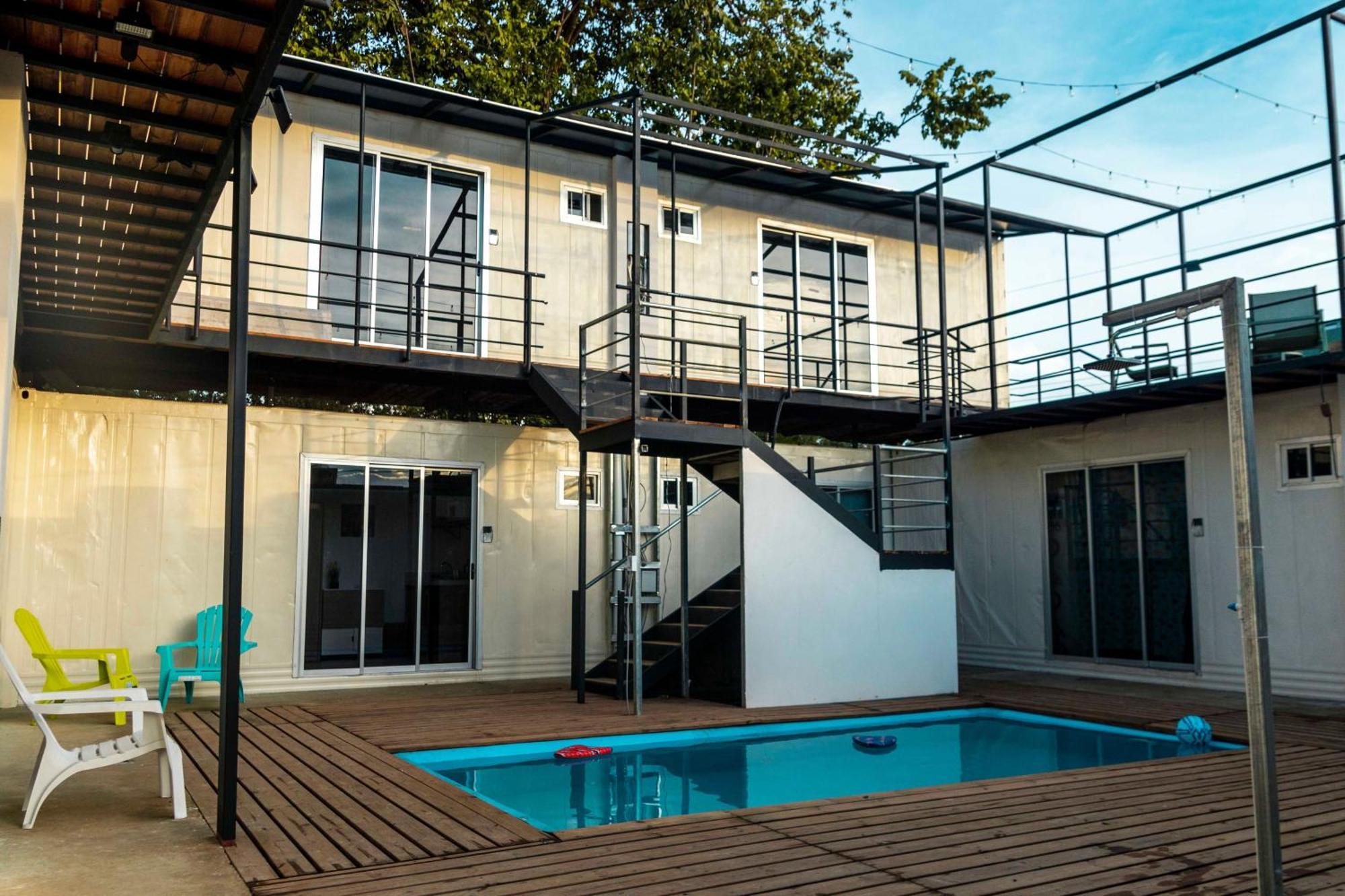 Emi'S Place Container Living Увита Экстерьер фото