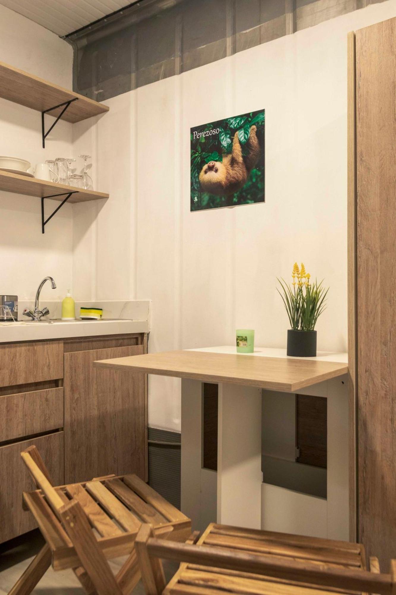 Emi'S Place Container Living Увита Экстерьер фото