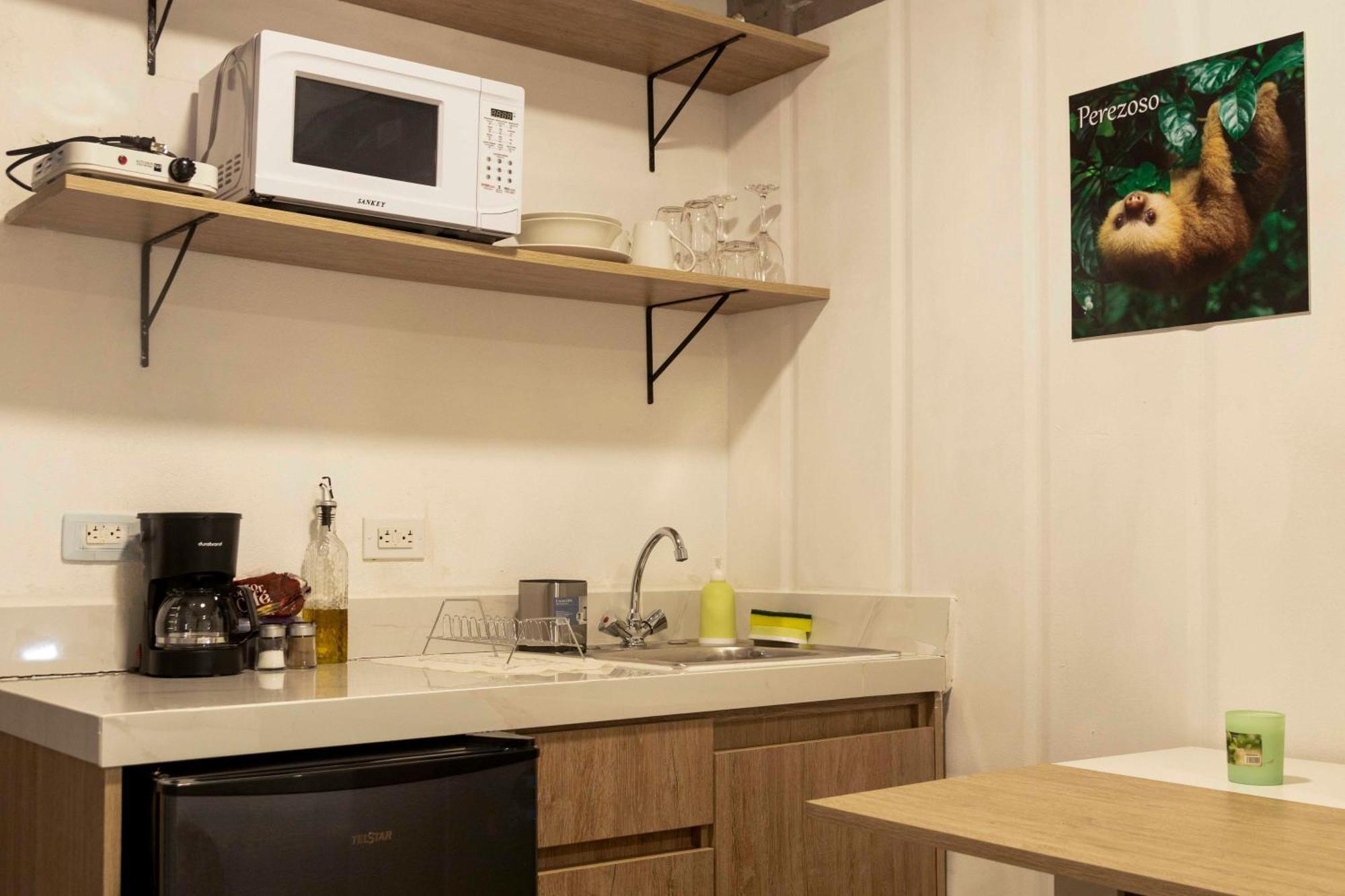 Emi'S Place Container Living Увита Экстерьер фото